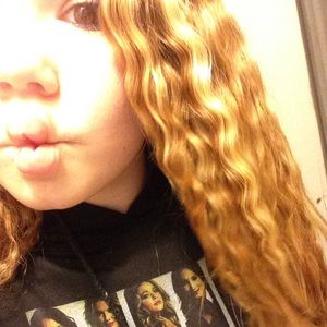 Meet your Posher, Crystal