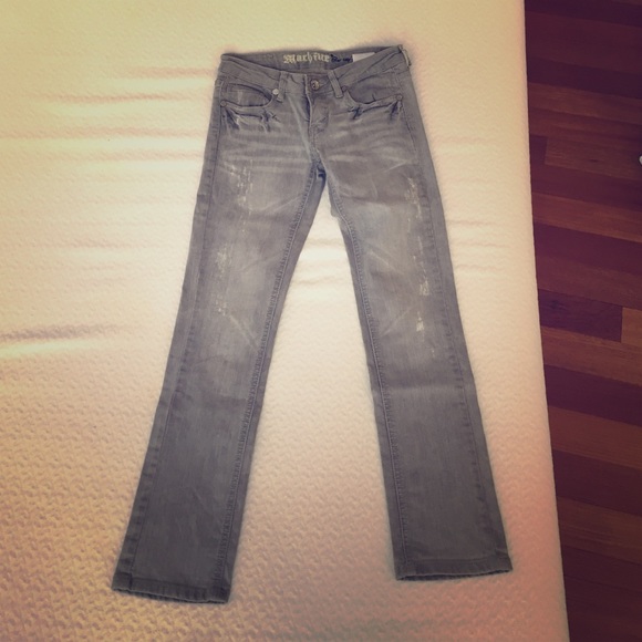 Machine ripped jeans