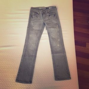 Machine ripped jeans