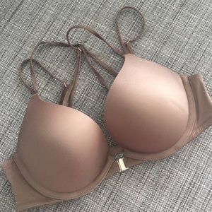 Victoria's Secret Bombshell Plunge 32A