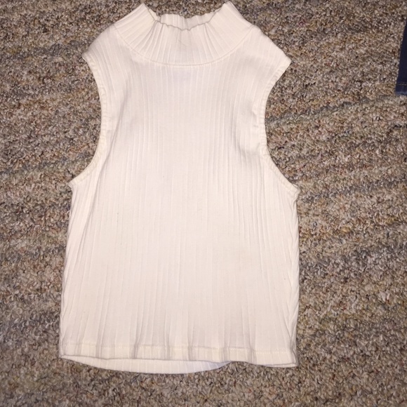Forever 21 White cropped top