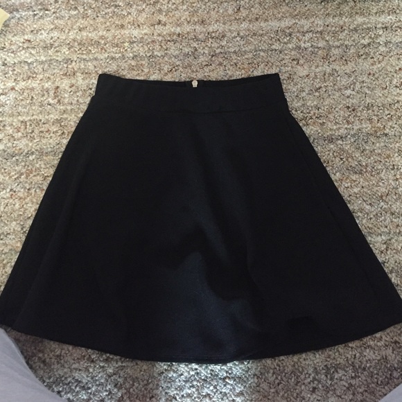 Black high waisted zipped skirt