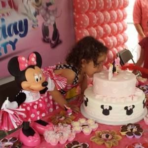 Meet your Posher, Claudia