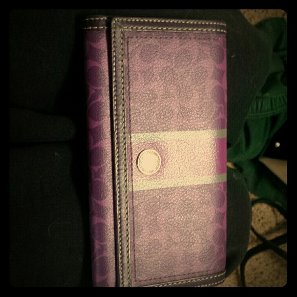 Wallet - Picture 1 of 2