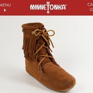 Minnetonka double fringe tramper boots