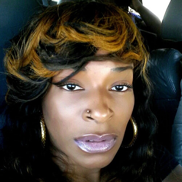 Meet your Posher, Anquinette - Picture 1 of 1