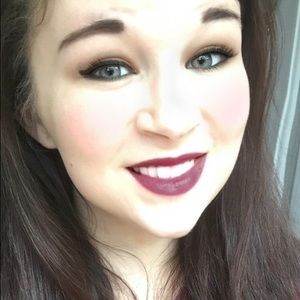 Meet your Posher, Lacey