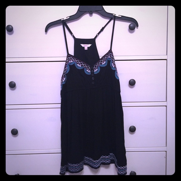 Black tank top with razor back