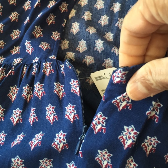 Size Medium Summer Back Out Dress - Picture 4 of 4