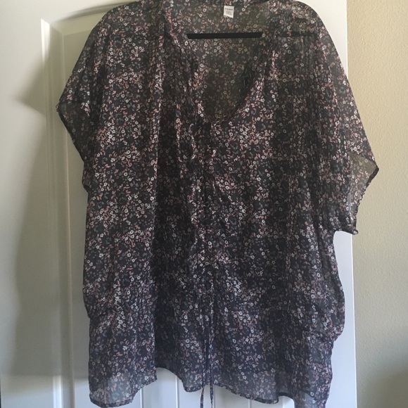 🎉Cute Sheer Blouse w/ Peplum Drawstring Bottom🎉