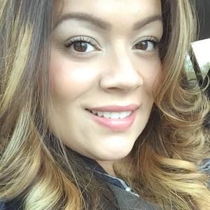 Meet your Posher, Yesenia