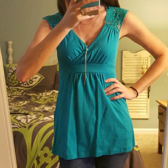Turquoise top