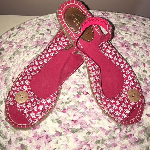 Size 7 Vintage Sandel.