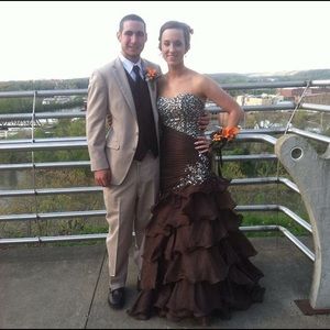 I am selling my prom dress, size 6, worn once.