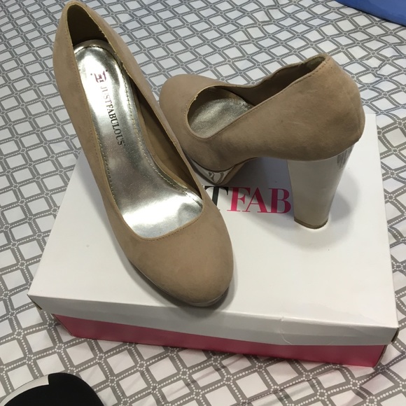 Accepting offers now 🎉 Nude suede pumps 💘