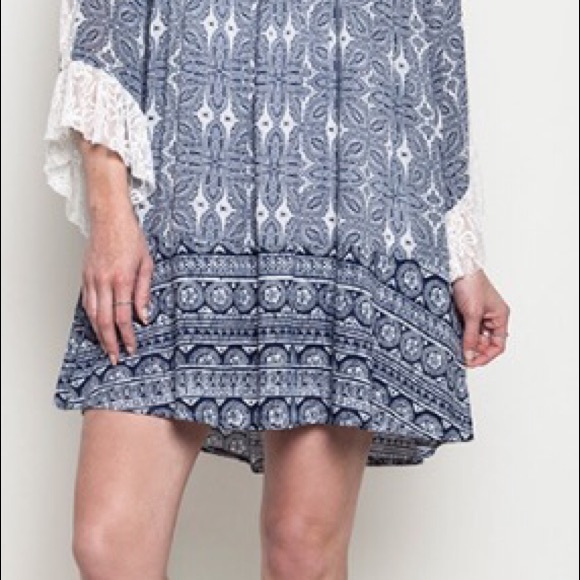 Lace detail shift dress - Picture 4 of 4