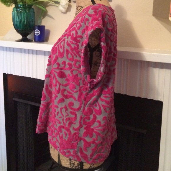 Unique Grey and Pink Top - Picture 2 of 4