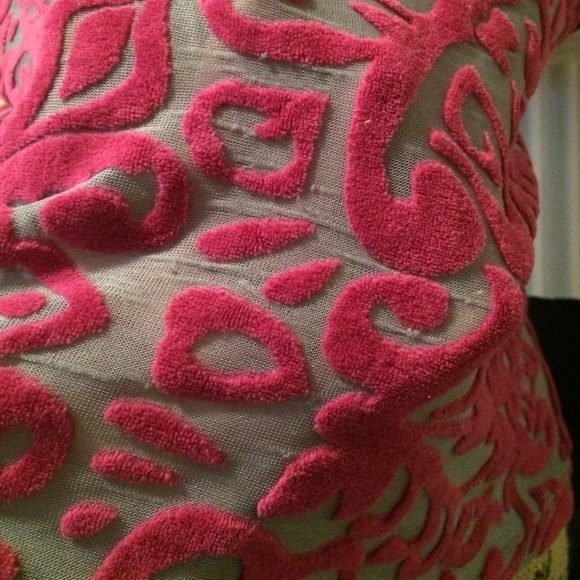 Unique Grey and Pink Top - Picture 4 of 4