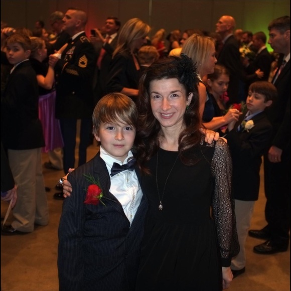 Meet Your Posher - Picture 2 of 6