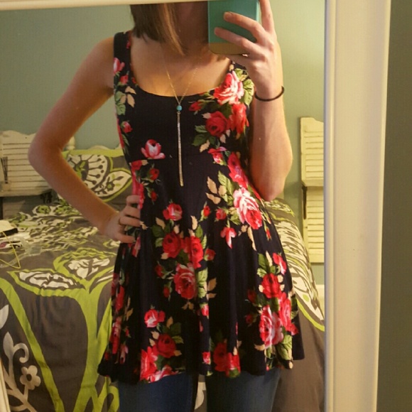Flowered sleeveless top