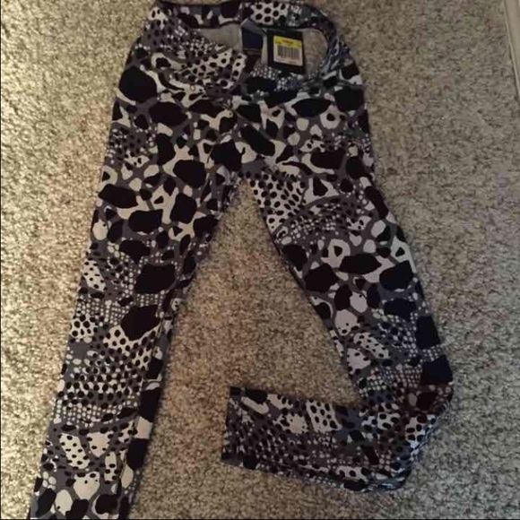 💜Nike Club Leggings💜 - Picture 2 of 4