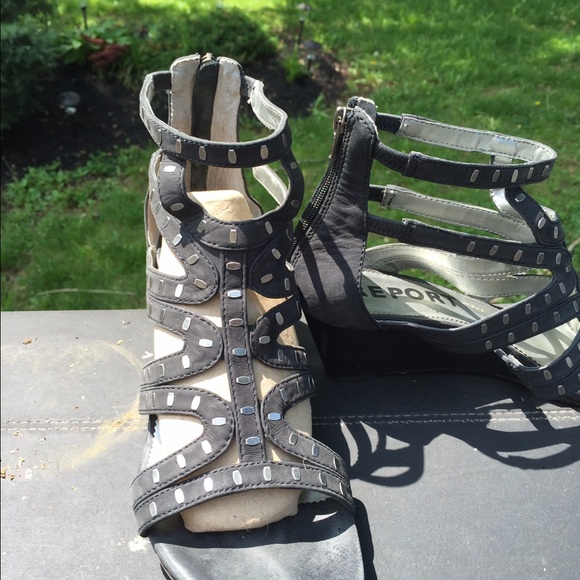 Sandals - Picture 2 of 4