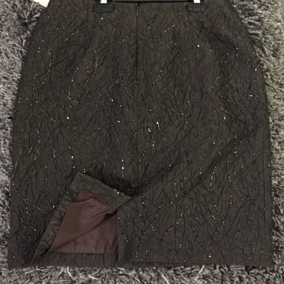 Skirt - Picture 2 of 3