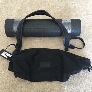 Alexander Wang x HM Yoga Mat