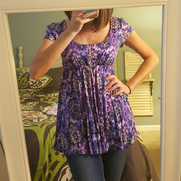 Purple short sleeve top