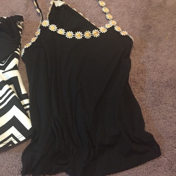 Crop top bundle - Picture 3 of 4