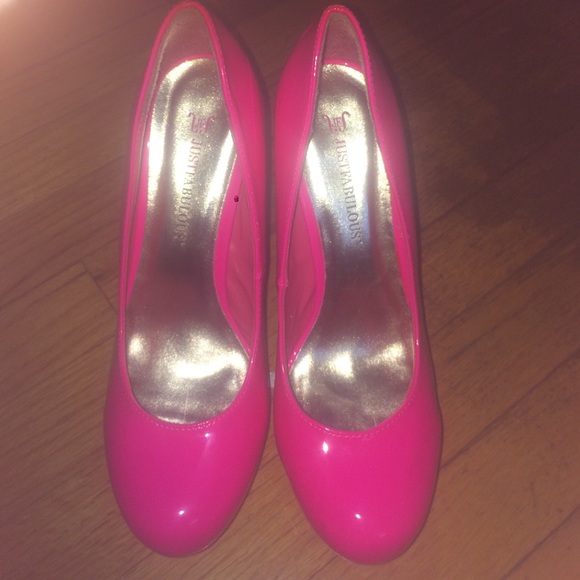 Pink pumps