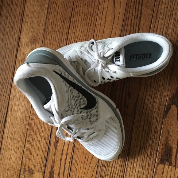 White nike sneakers