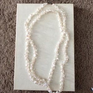 Long Pearl necklace