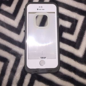 Life proof case for iPhone 5