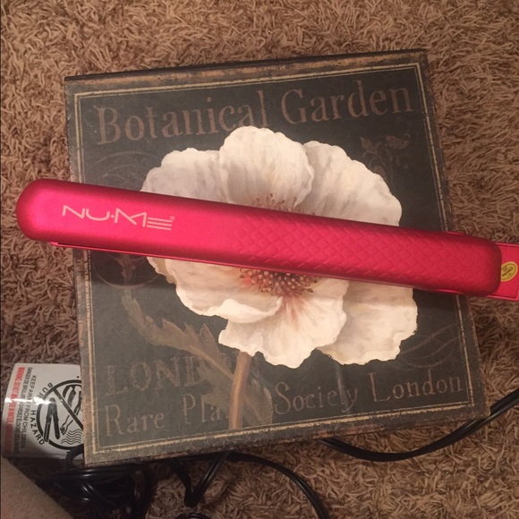 NUME Silhouette Flat Iron (best out there)