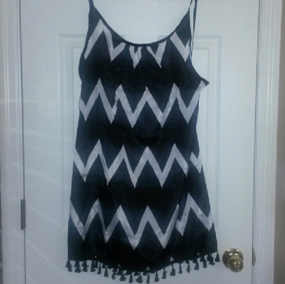 Chevron Print Backless Tassel Hem Dress - Picture 2 of 4