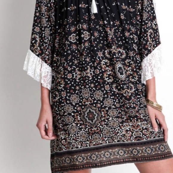 Lacy peasant dress - Picture 3 of 4