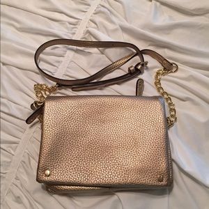 Gold metallic cross body purse!