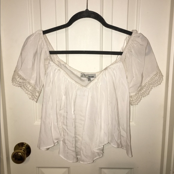 Tobi white off the shoulder crop top - Picture 1 of 3