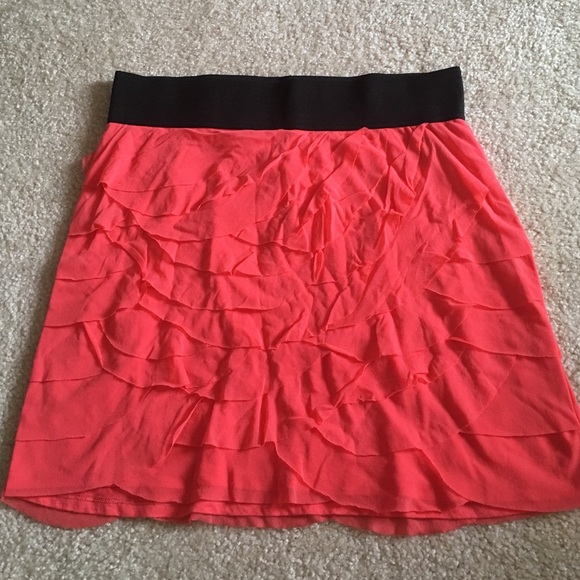 Cute EXPRESS skirt