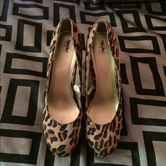 Leopard print heels - Picture 4 of 4