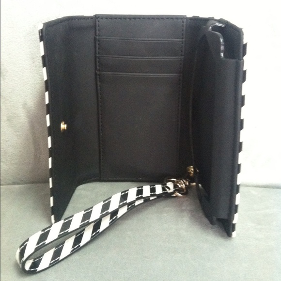 Kate Spade Wristlet - Picture 3 of 4