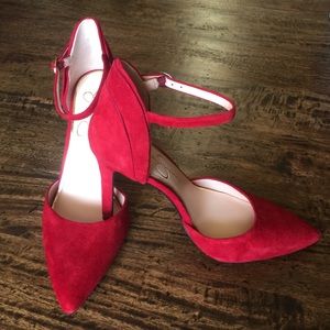 Jessica Simpson heels!