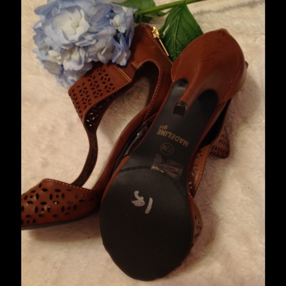 💙Another set of Heels, never worn💙😓 - Picture 2 of 3