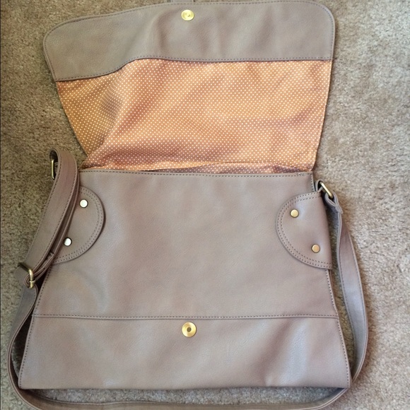 Light beige bag