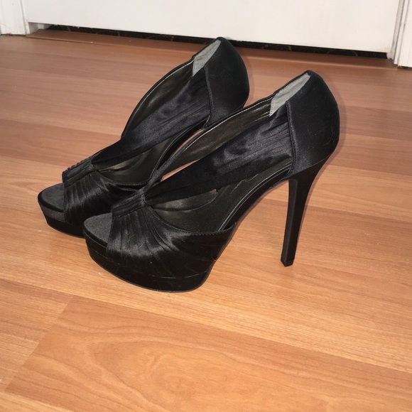 Jessica Simpson heels