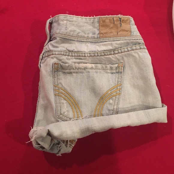 Shorts - Picture 3 of 3