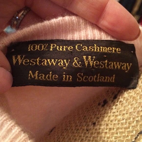 Beautiful Vintage Short-Sleeved Cashmere Sweater! - Picture 4 of 8