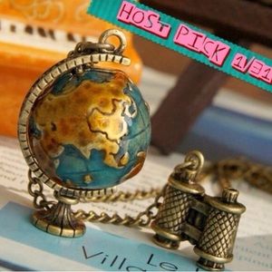 NWT World Traveler Necklace