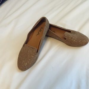 Brown bedazzled flats